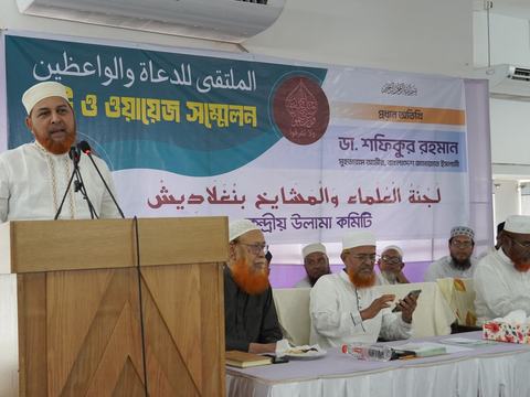 যারা মসজিদে নামাজে নেতৃত্ব প্রদান করেন তাদের সমাজের সকল ভালো কাজেও নেতৃত্ব দিতে হবে